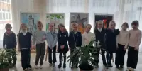 Нам мир завещано беречь!