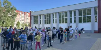 Утро начинается с зарядки! 2 день в лагере "ПАРУС"