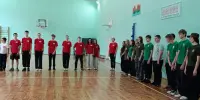 Игра "ЗАРНИЦА" между 8 и 9 классами