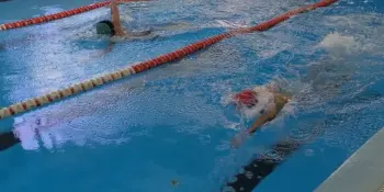 Соревнования по плаванию