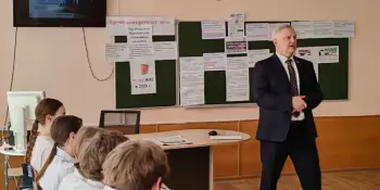 Делегат ВНС Шипуло А.В. на встрече с десятиклассниками
