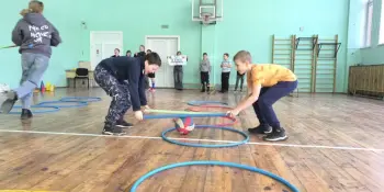 А, ну-ка, мальчики!